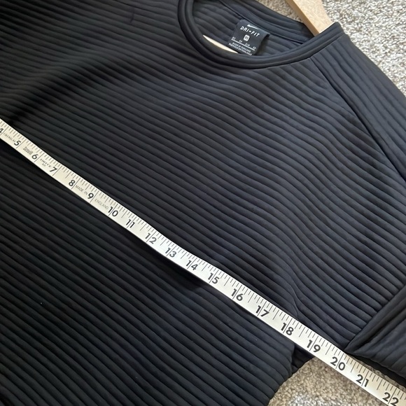 Nike Dri-Fit Training Crew Top Sweatshirt Black CD8991-010 Size XS Women - Picture 8 of 10